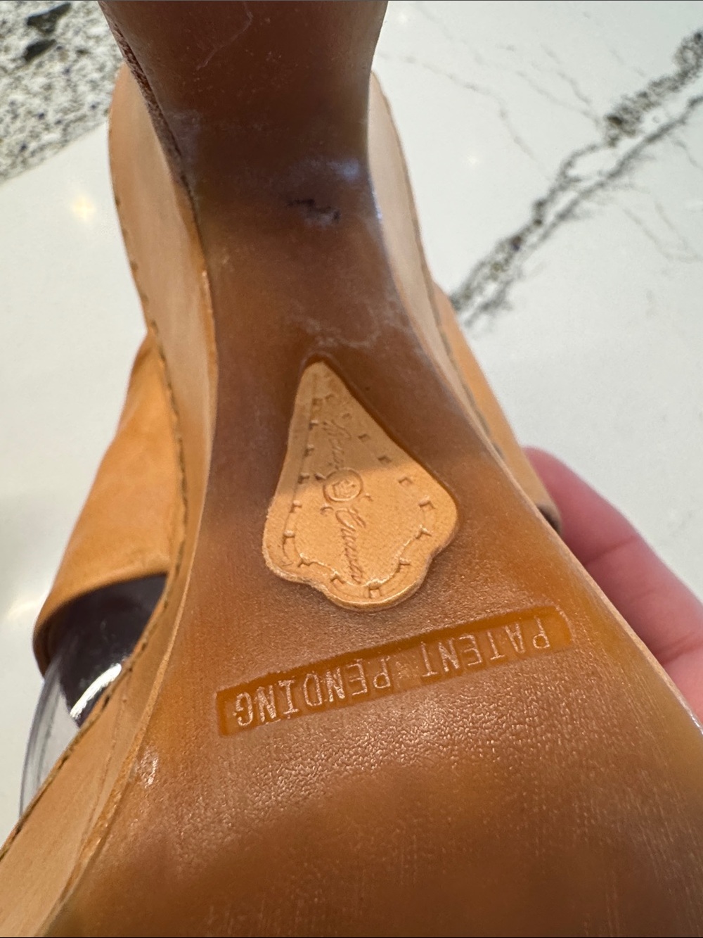 Born Tan Leather Platform Slide Heels Gently Worn Nice Leather Sz9 - Picture 13 of 16